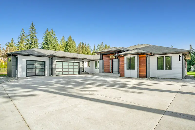 When Refinancing Makes Sense (and When It Does Not)